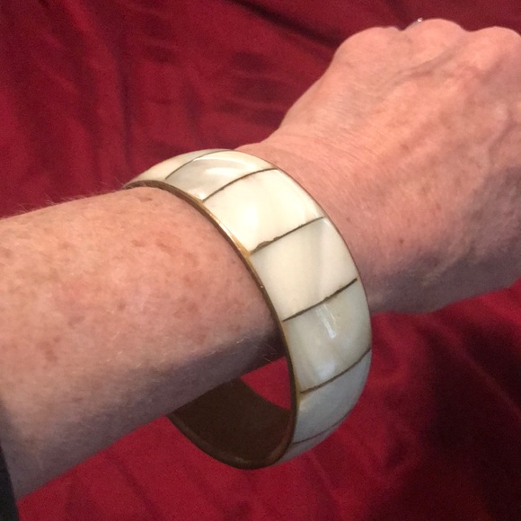 mother of pearl & brass bangle bracelet wide ethnic artisan handmade Vintage - Picture 3 of 7